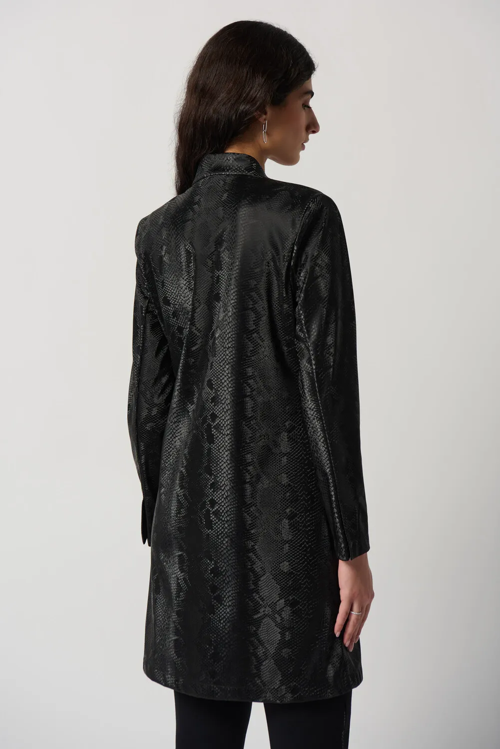 234111 Snakeskin Coat with Button-up Style