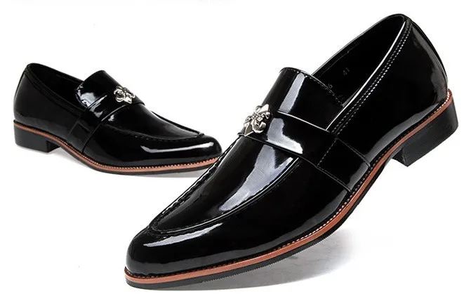 Black Pointed Head Emblem Oxfords Flats Dress Shoes Loafers