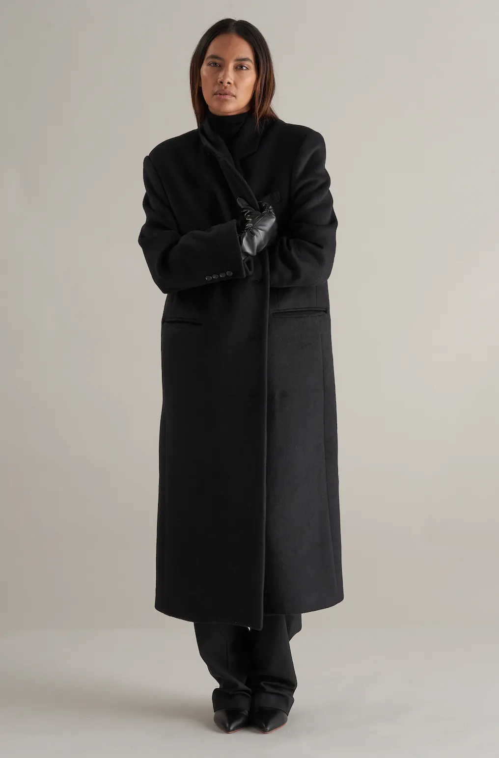 Black Wool Coat - Beni Single Breasted