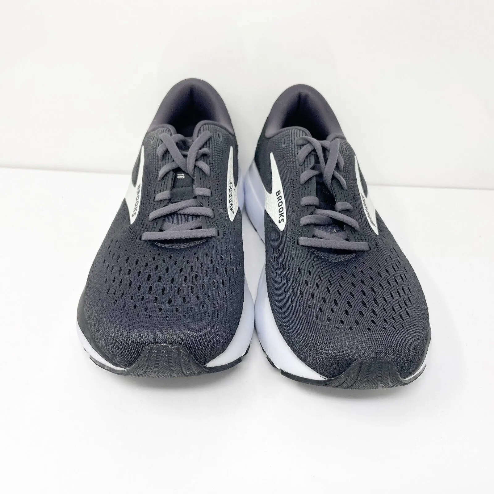 Brooks Mens Ghost 16 1104181D090 Black Running Shoes Sneakers Size 9 D