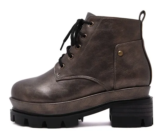 Vintage Platforms Chunky Lace Up Ankle Boots with Brown