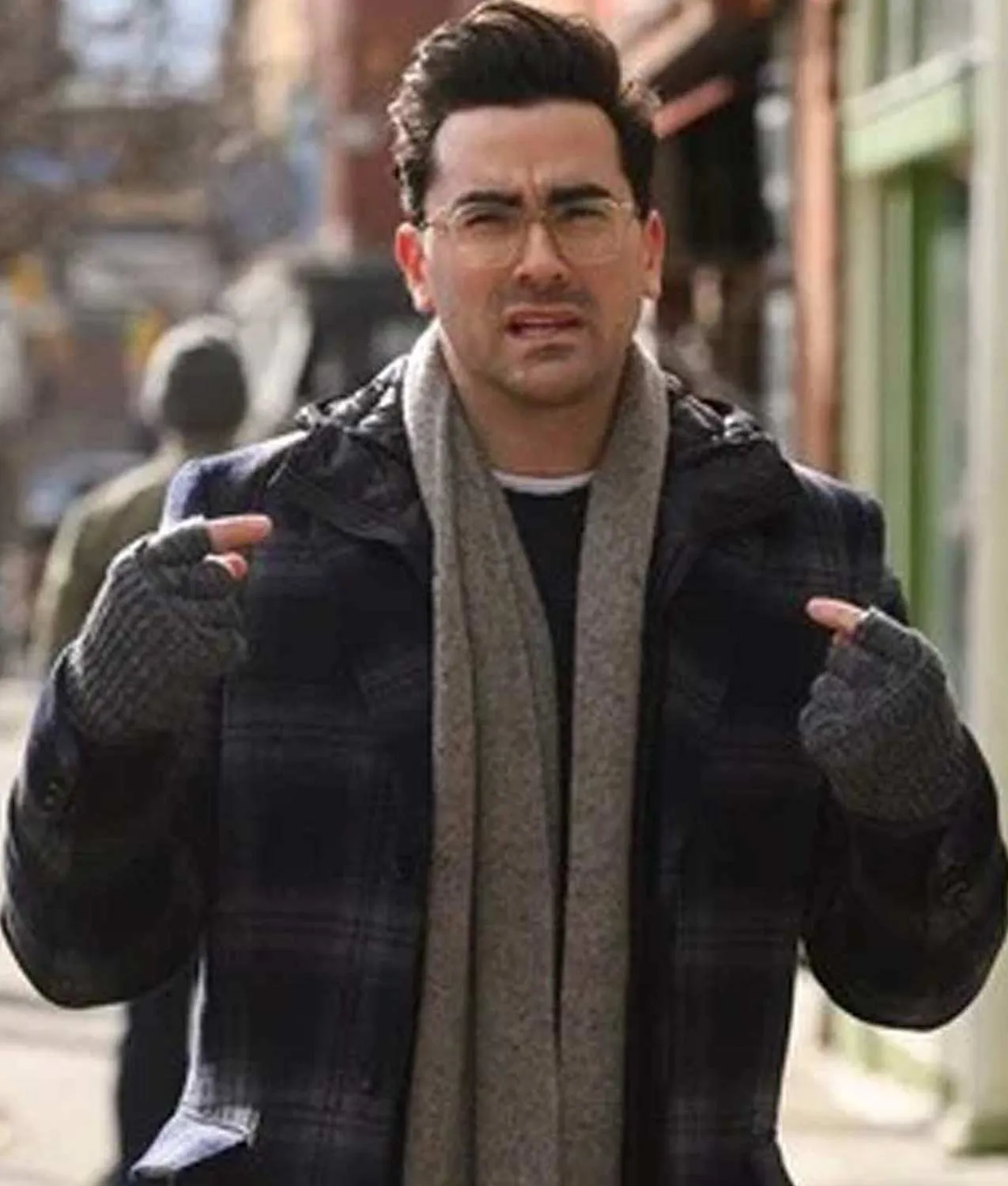 Dan Levy Plaid Coat - Happiest Season | Abbraci