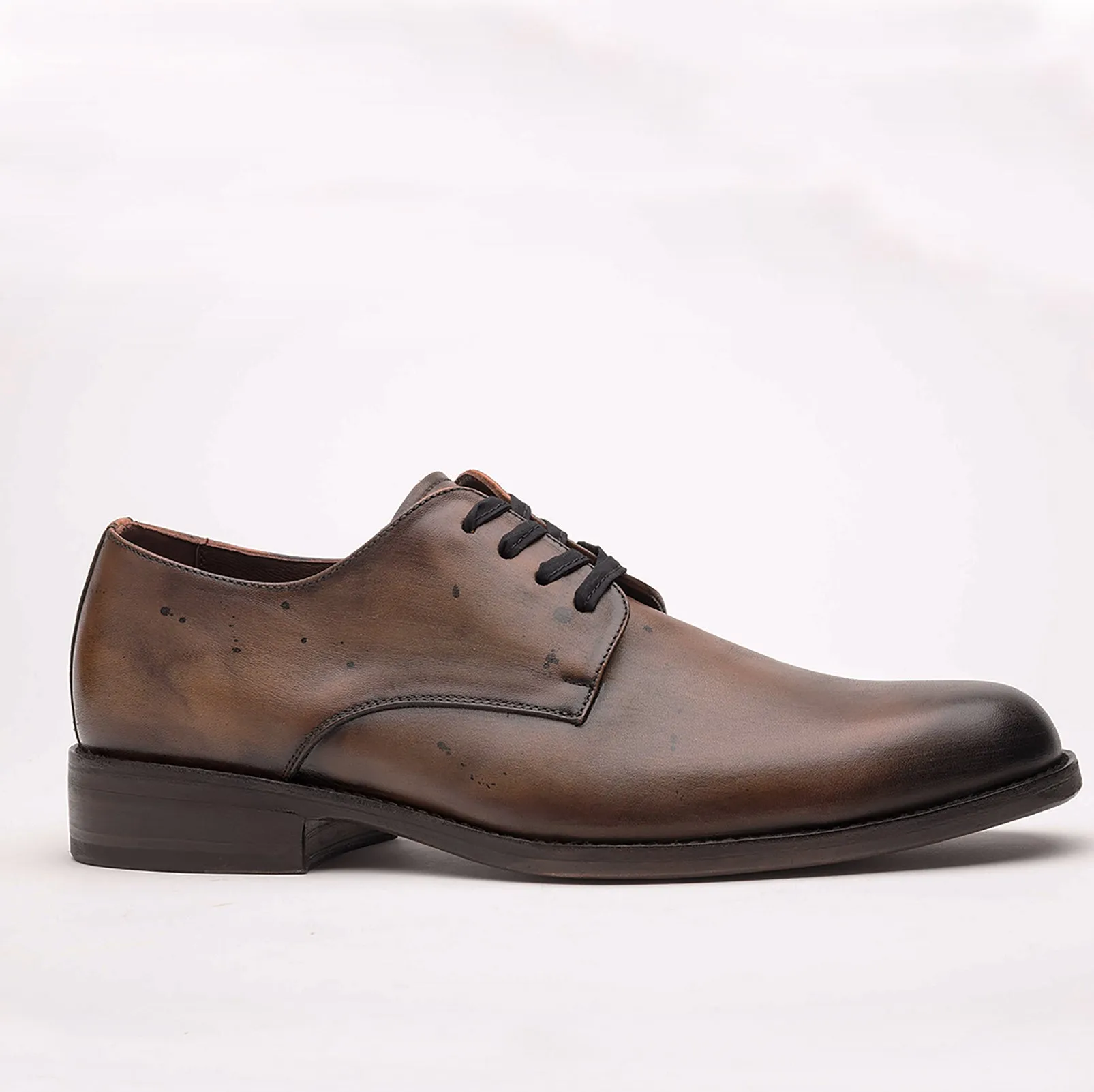 Derby- lace up/ Tan hand colored leather w/ dark accents/ leather sole