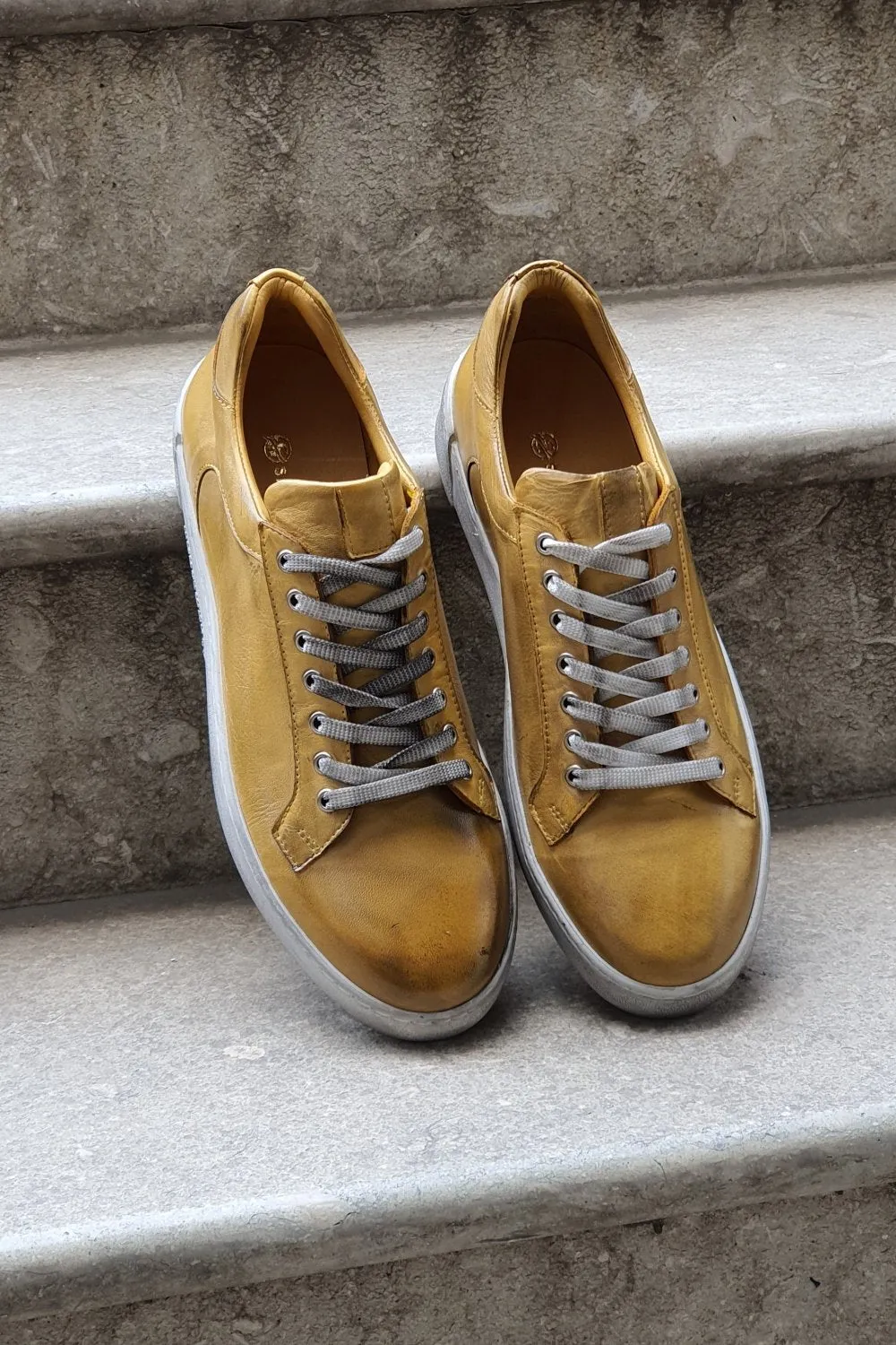 Golden Winner Lace-up Sneakers