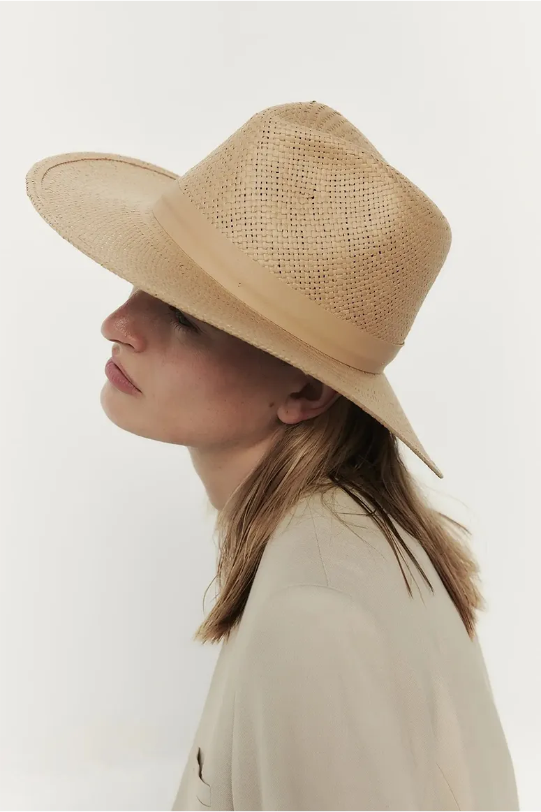 Janessa Leoné - Simone Hat - Sand