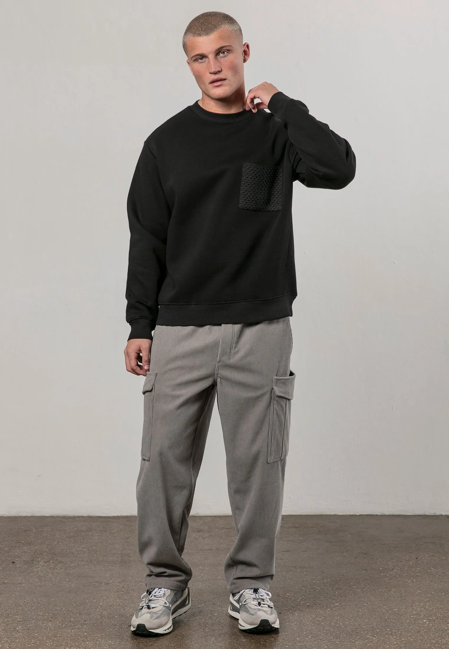 KNIT POCKET SWEAT BLACK