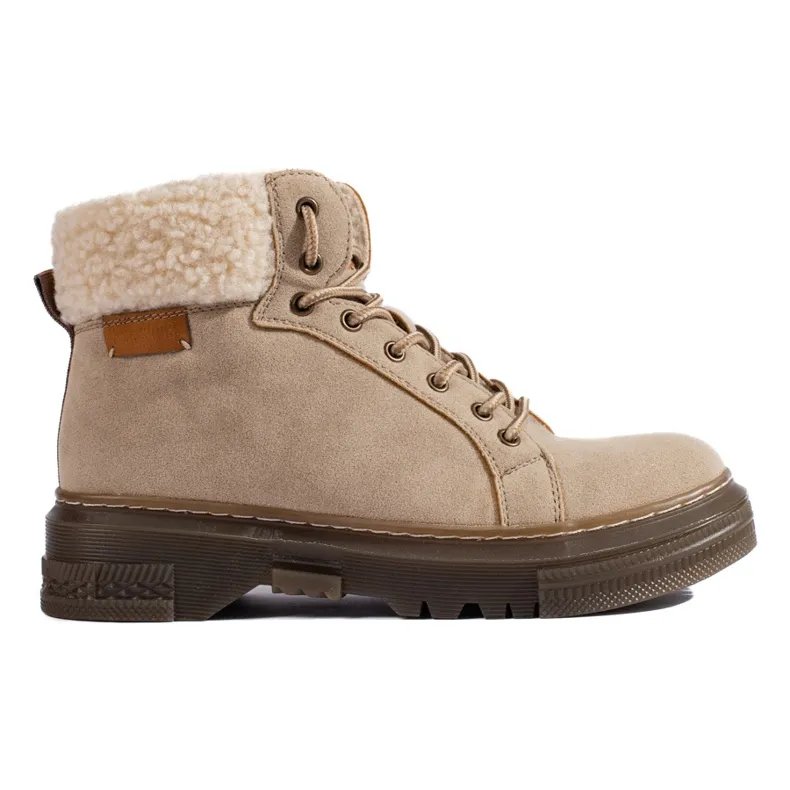 Beige Ladies' Boots with Sheepskin Coat