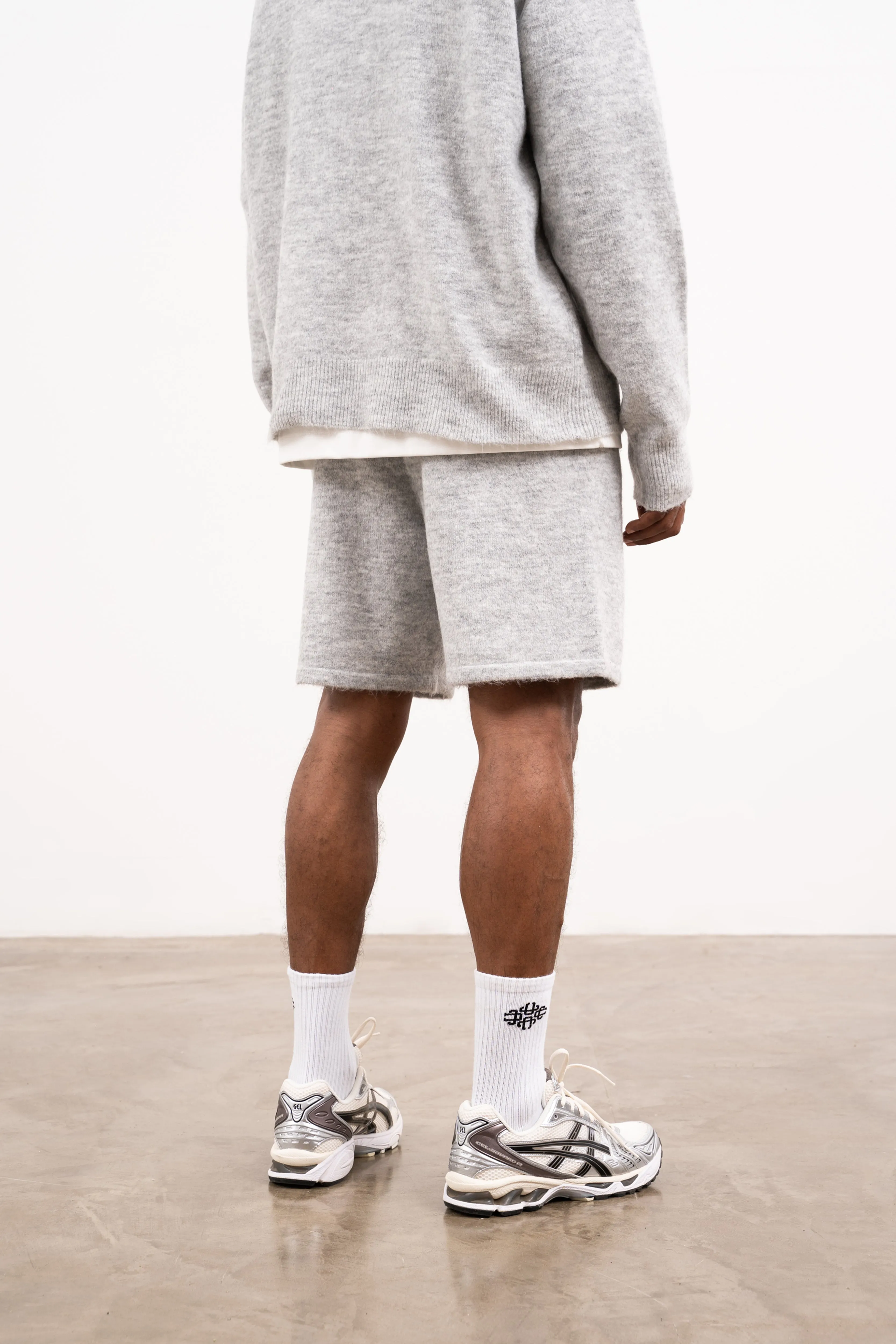 LIGHTWEIGHT FLUFFY KNIT EMBLEM SHORTS - GREY MARL