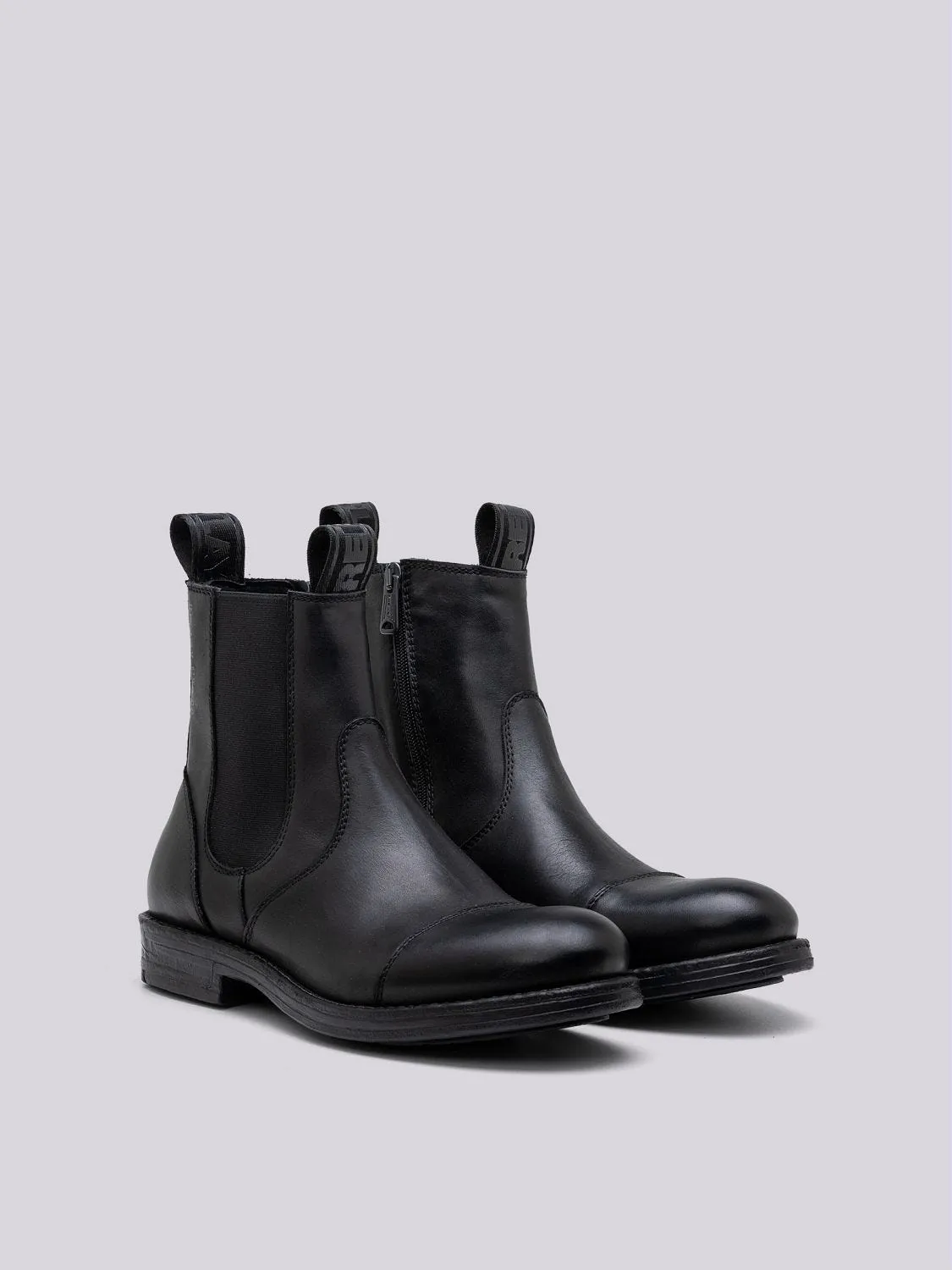 Classic Leather Chelsea Boots