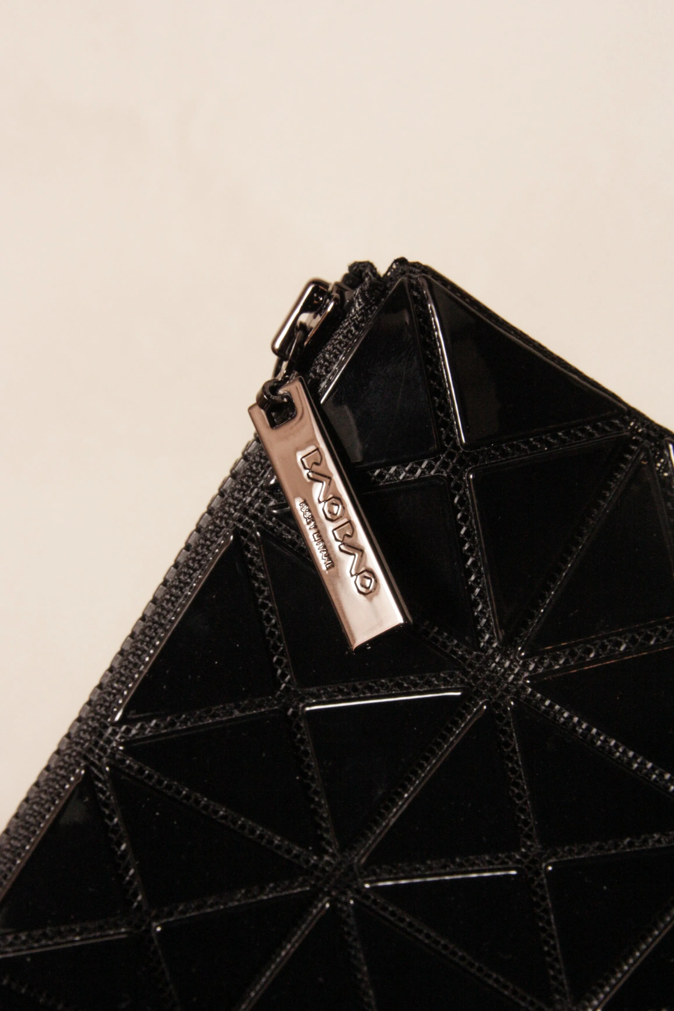 Prism Flat Pouch Black