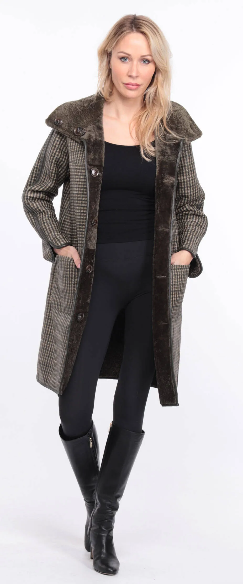 Reversible women's sheepskin coat in khaki