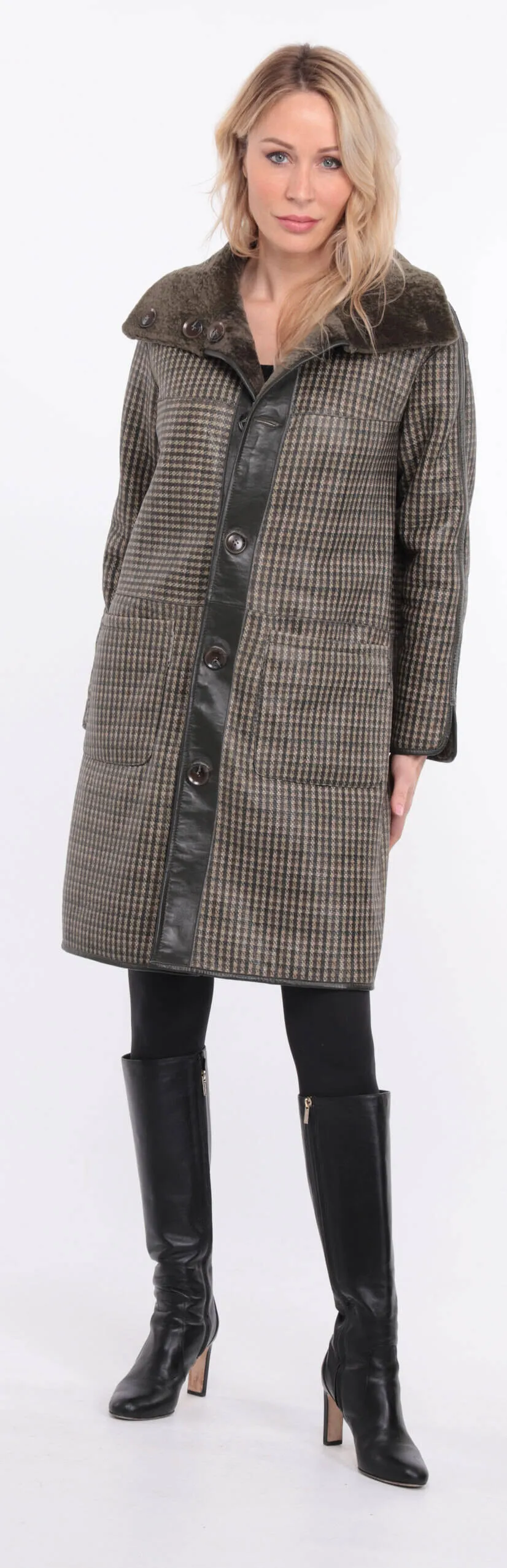 Reversible women's sheepskin coat in khaki