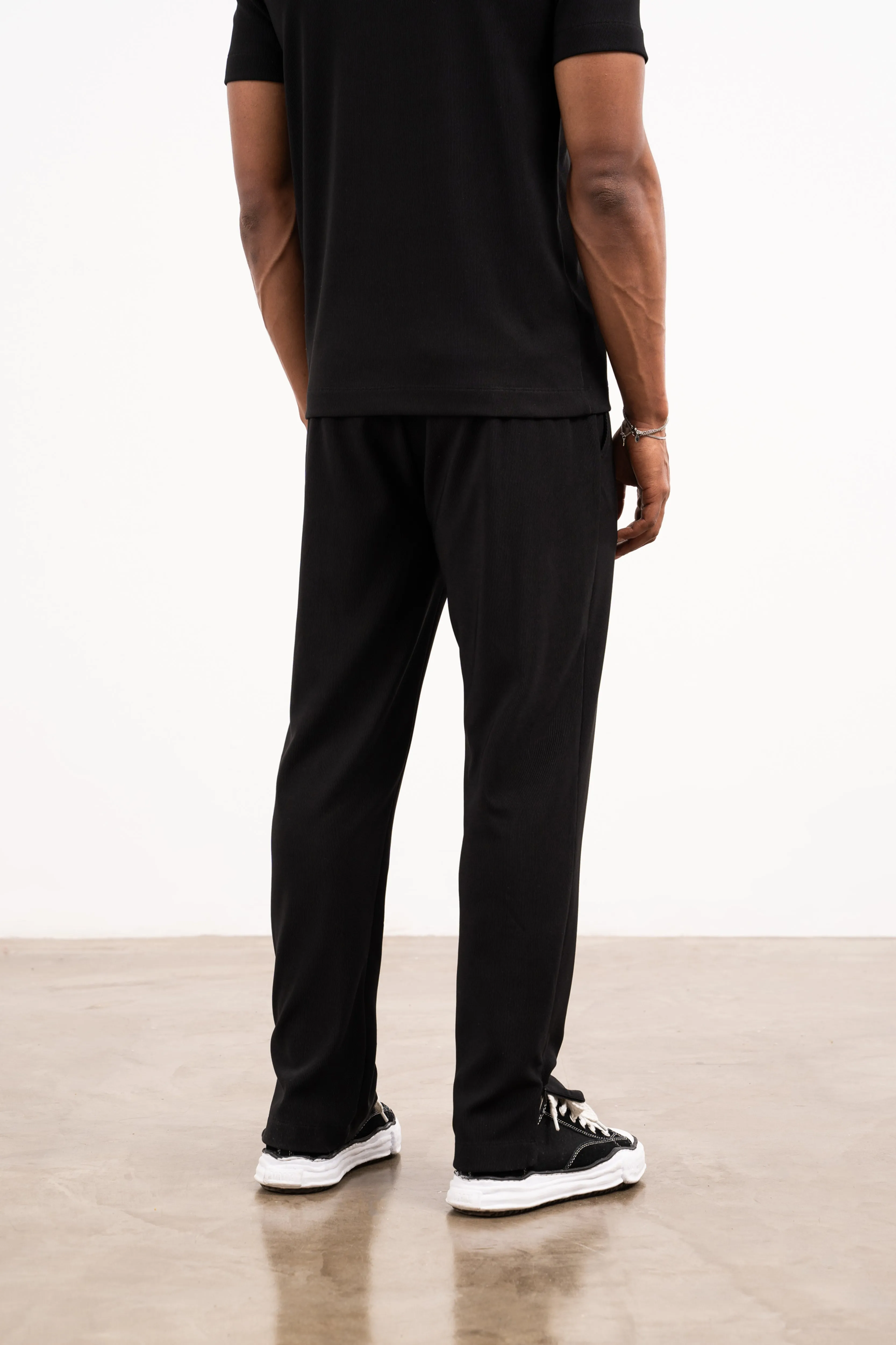 RIB TEXTURED TAPERED TROUSERS - BLACK