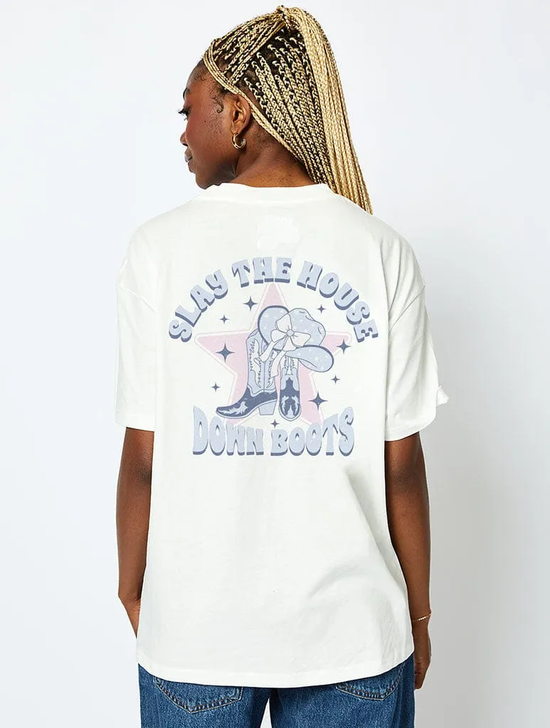 Slay The House Down Boots T-Shirt In Ecru