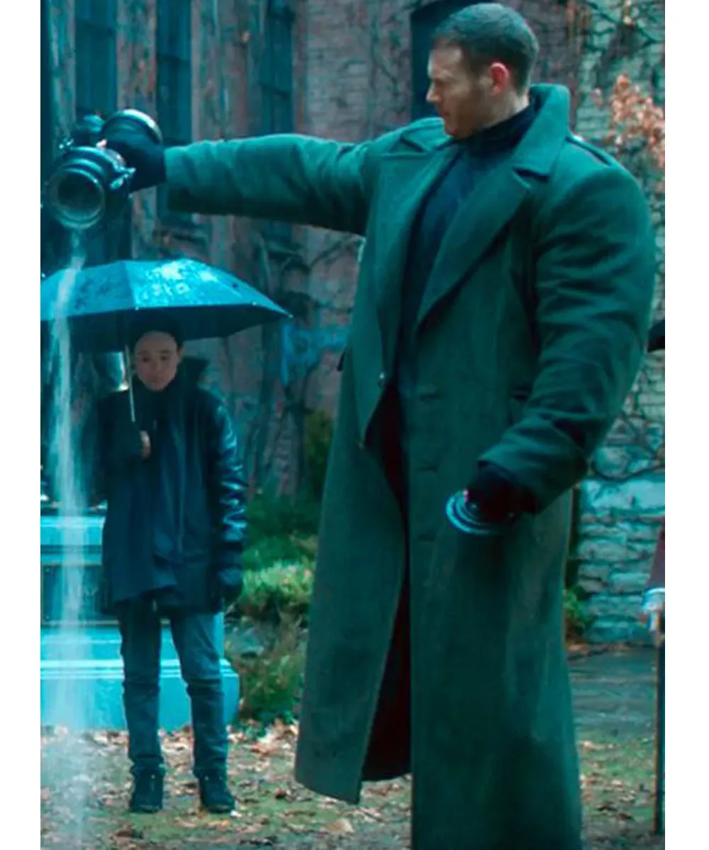 Trench Coat from Tom Hopper in The Umbrella Academy