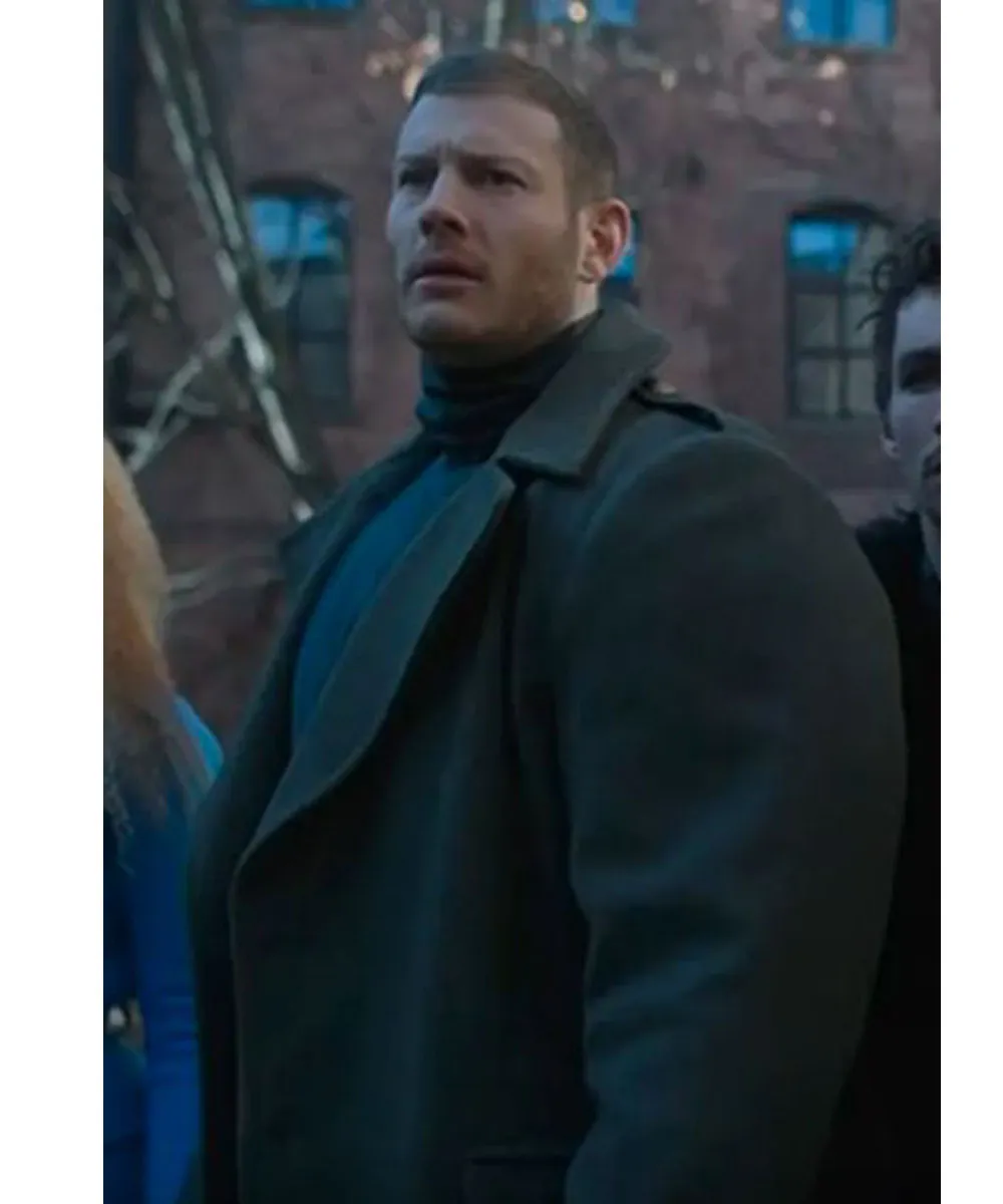 Trench Coat from Tom Hopper in The Umbrella Academy