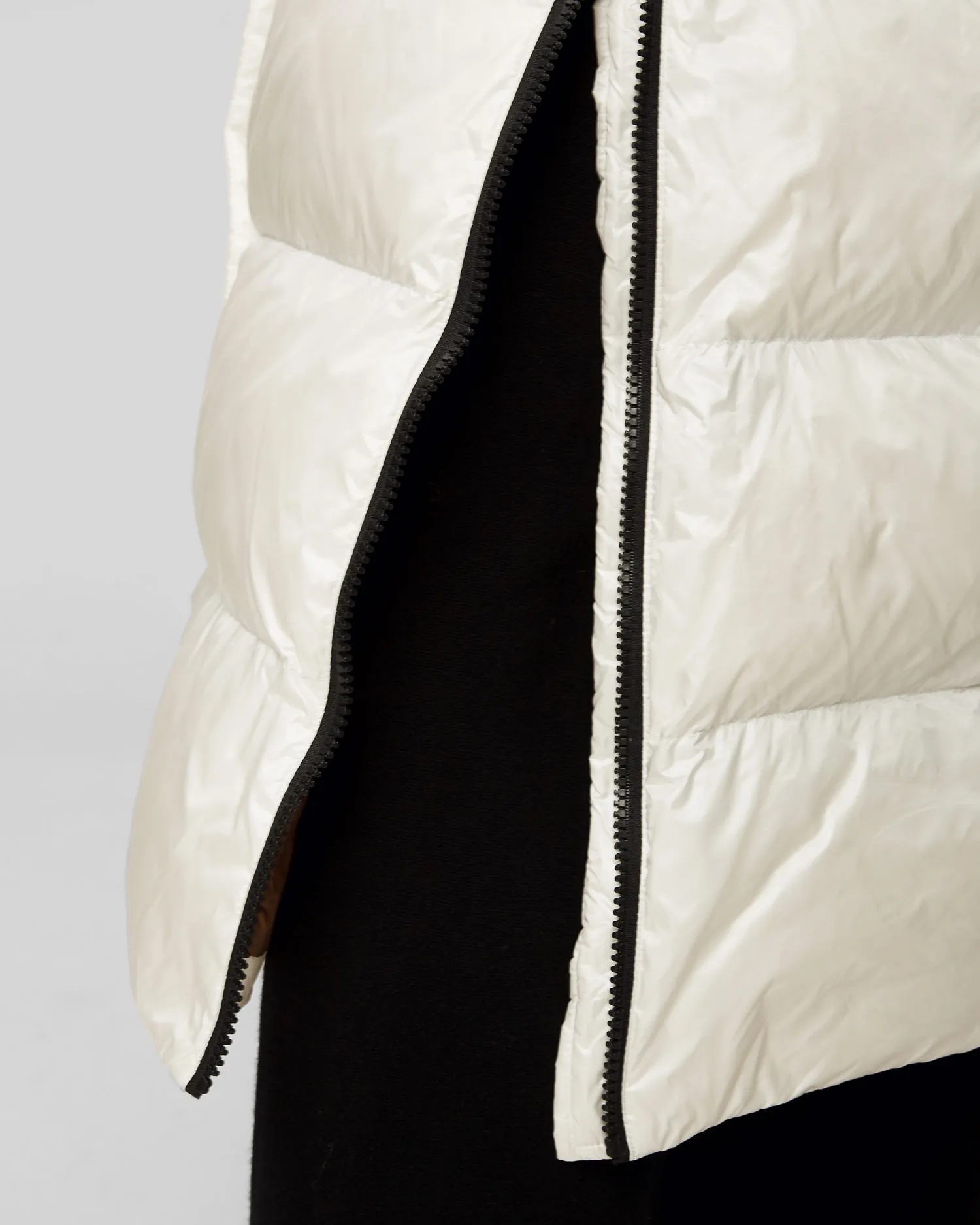 White women's down coat Deha d93583-18001