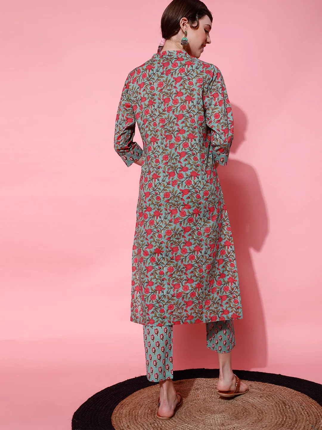 Women Green Printed Kurta with Trousers