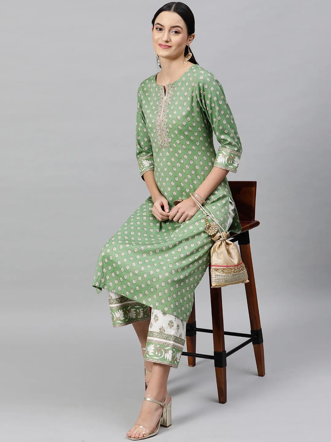 Women Green White Printed Kurta with Trousers